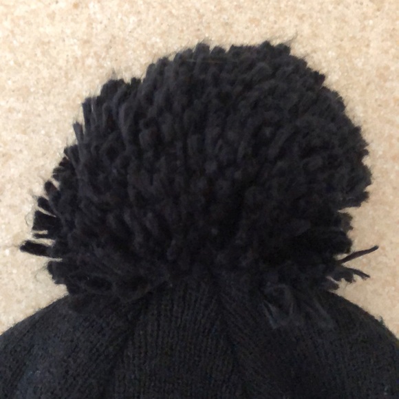 Mitchell & Ness Nets B basketball pom pom beanie hat - Picture 4 of 8